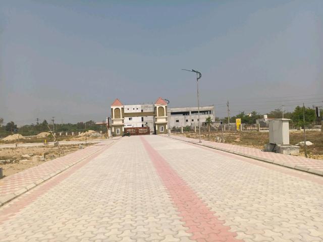 Residential Plot in Kompally for resale Hyderabad. The reference number is 19548928