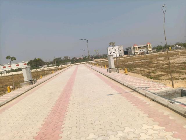 Residential Plot in Kompally for resale Hyderabad. The reference number is 19548974