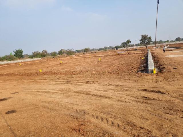 Residential Plot in Kompally for resale Hyderabad. The reference number is 20410734