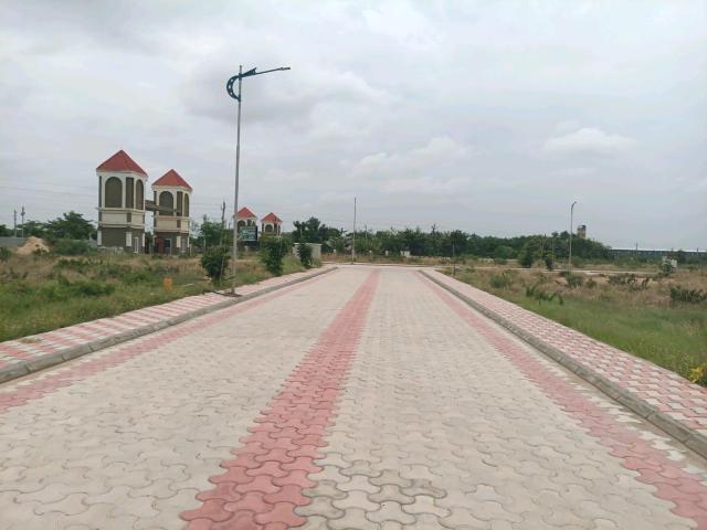 Residential Plot in Kompally for resale Hyderabad. The reference number is 20636429
