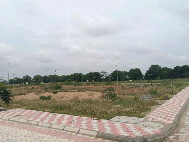 Residential Plot in Kompally for resale Hyderabad. The reference number is 20636451