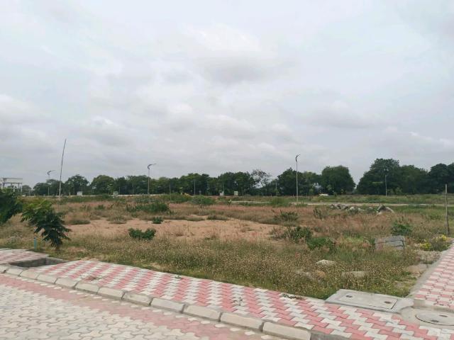 Residential Plot in Kompally for resale Hyderabad. The reference number is 20636470