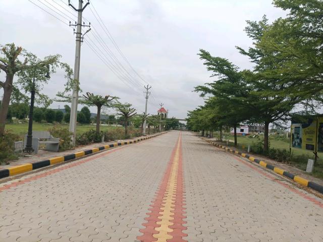 Residential Plot in Kompally for resale Hyderabad. The reference number is 20636518