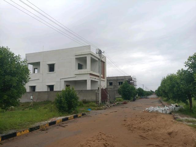 Residential Plot in Kompally for resale Hyderabad. The reference number is 20874082