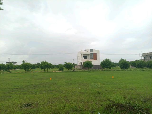 Residential Plot in Kompally for resale Hyderabad. The reference number is 20874125