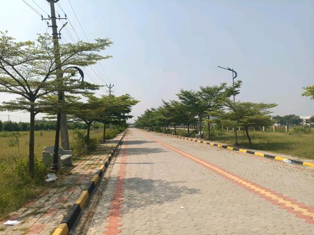 Residential Plot in Kompally for resale Hyderabad. The reference number is 21213201
