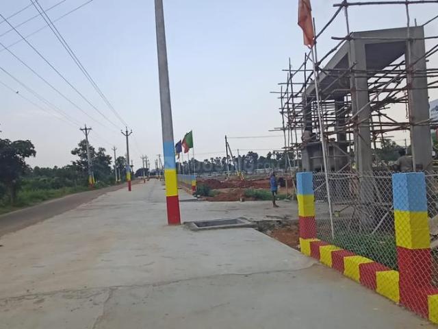 Residential Plot in Konada for resale Vizianagaram. The reference number is 21071599