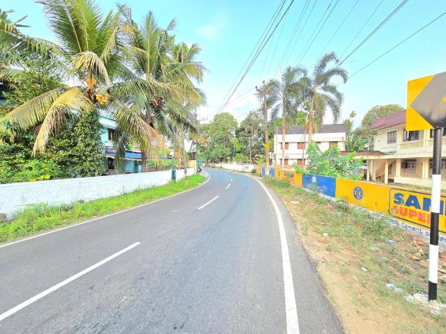 Residential Plot in Kongorppilly for resale Kochi. The reference number is 20016117