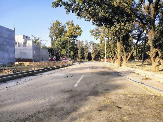 Residential Plot in Krishna Nagar for resale Lucknow. The reference number is 17620590