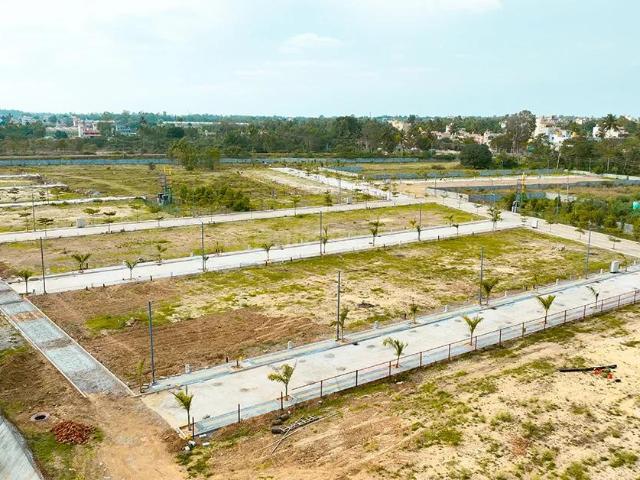 Residential Plot in KSRTC Colony for resale Bengaluru. The reference number is 19950745