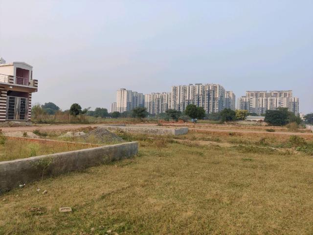 Residential Plot in Lal Kuan for resale Ghaziabad. The reference number is 15406051