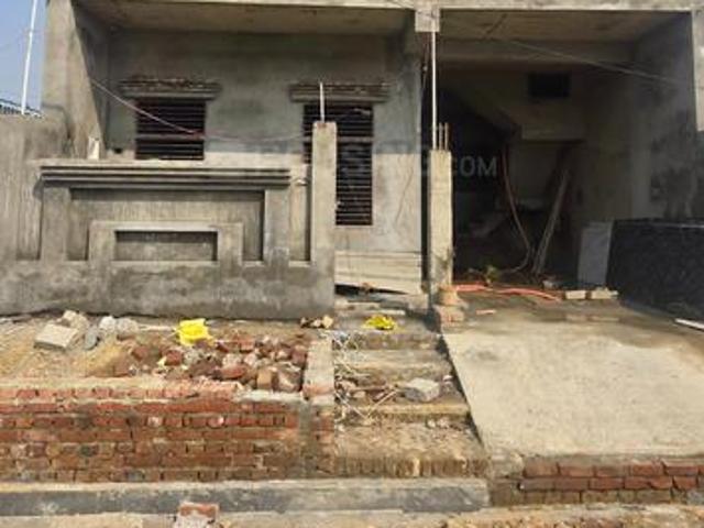 Residential Plot in Lal Kuan for resale Ghaziabad. The reference number is 19349357