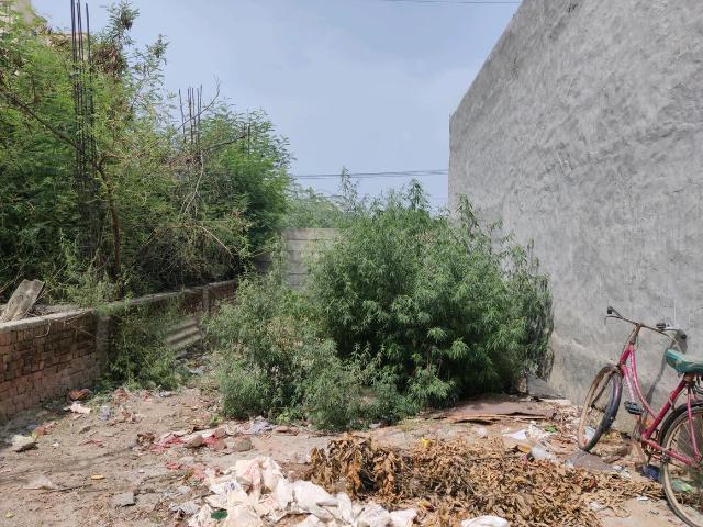 Residential Plot in Lal Kuan for resale Ghaziabad. The reference number is 20253521