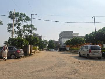 Residential Plot in Lal Kuan for resale Ghaziabad. The reference number is 20553840
