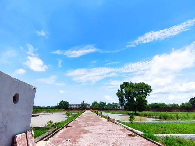 Residential Plot in Lal Kuan for resale Ghaziabad. The reference number is 21140817