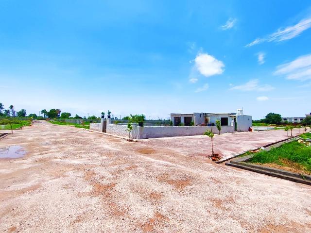 Residential Plot in Lal Kuan for resale Ghaziabad. The reference number is 21140833