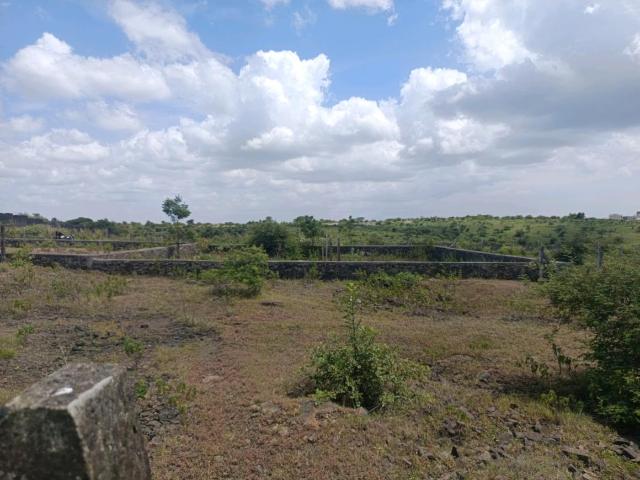 Residential Plot in Lohegaon for resale Pune. The reference number is 21040992