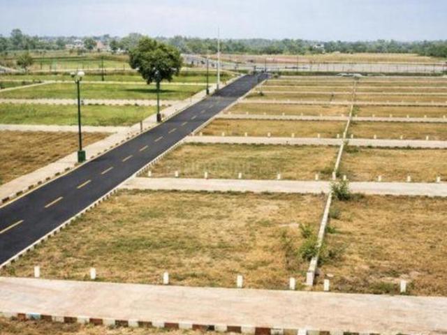 Residential Plot in Lohgarh for resale Zirakpur. The reference number is 21011551
