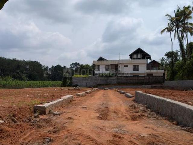 Residential Plot in Pukkattupady for resale Kochi. The reference number is 18295585