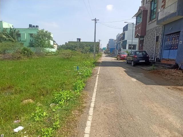 Residential Plot in Puzhal for resale Chennai. The reference number is 20456115