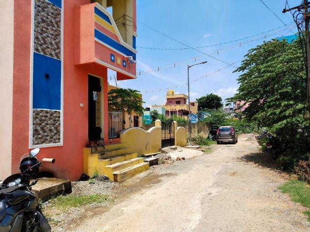 Residential Plot in Puzhal for resale Chennai. The reference number is 20896433