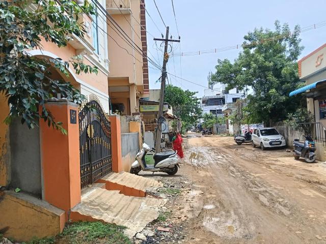 Residential Plot in Puzhal for resale Chennai. The reference number is 20990416