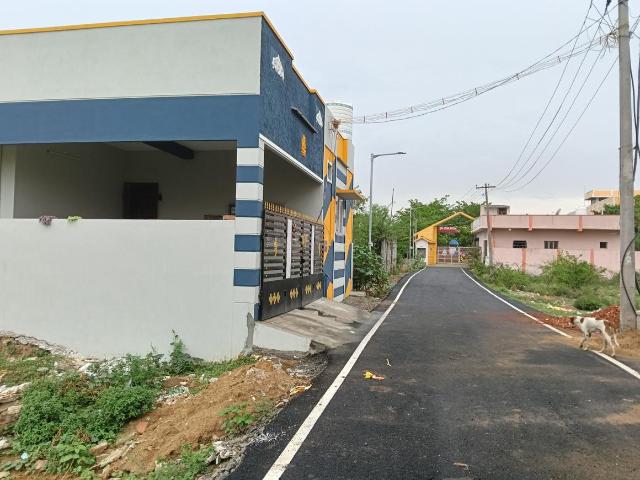 Residential Plot in Puzhal for resale Chennai. The reference number is 21039357