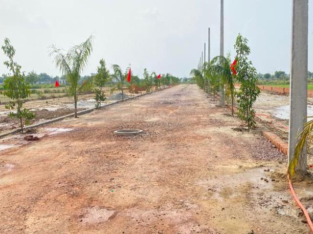 Residential Plot in Pachaytan for resale Greater Noida. The reference number is 20420169