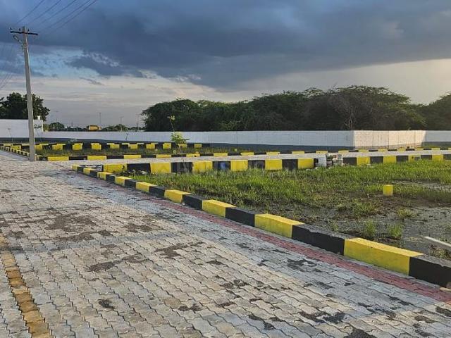 Residential Plot in Padianallur for resale Chennai. The reference number is 14235119