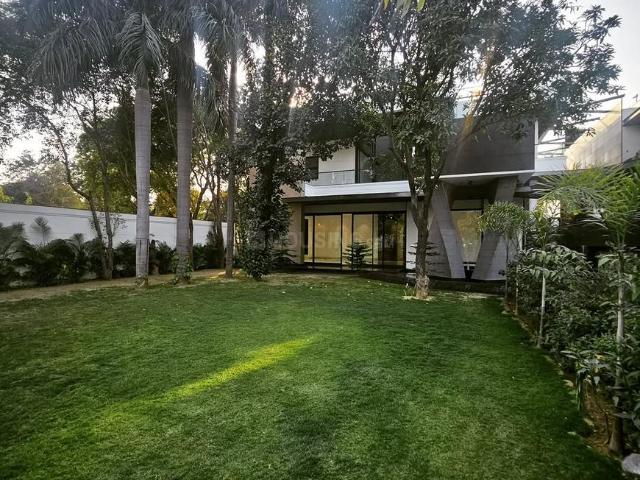 Residential Plot in Palam Vihar for resale Gurgaon. The reference number is 21001360