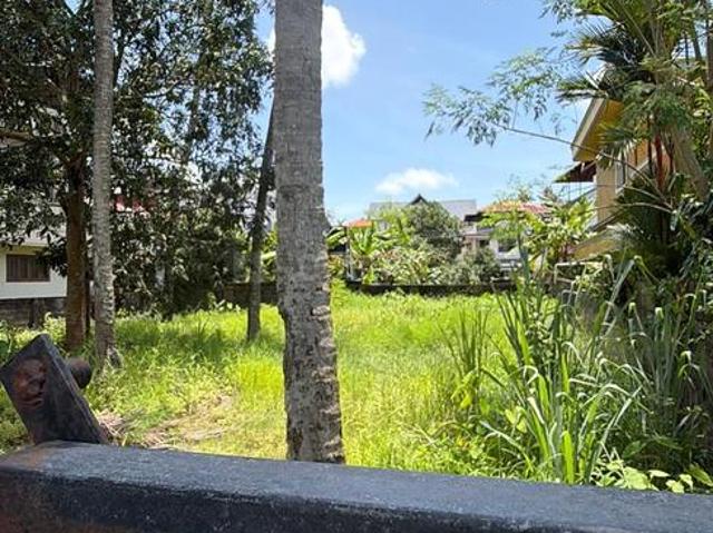 Residential Plot in Palarivattom for resale Kochi. The reference number is 21018371