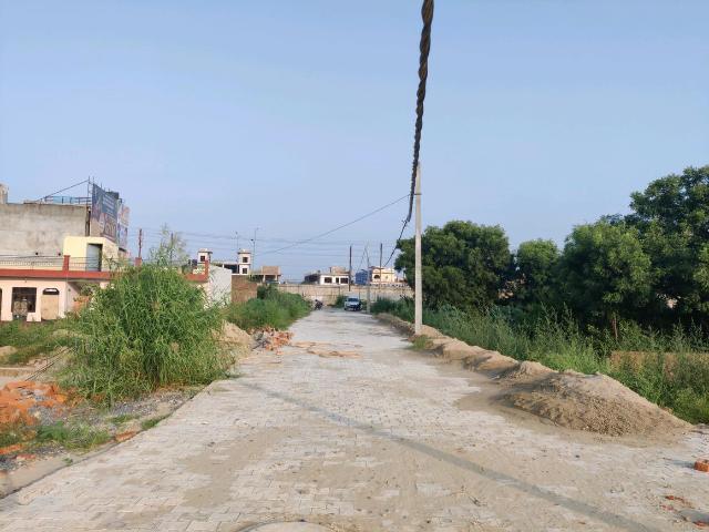 Residential Plot in Pandav Nagar for resale Ghaziabad. The reference number is 21076040