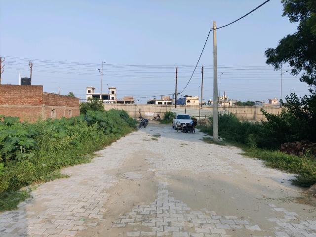 Residential Plot in Pandav Nagar for resale Ghaziabad. The reference number is 21076042