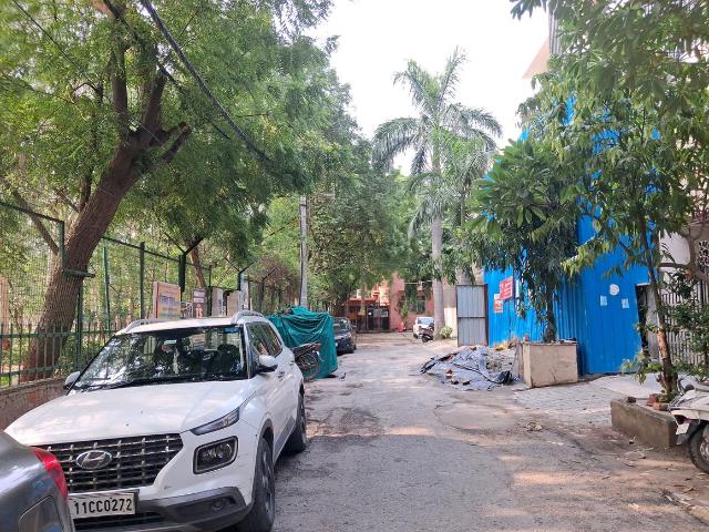 Residential Plot in Paschim Vihar for resale New Delhi. The reference number is 20669543
