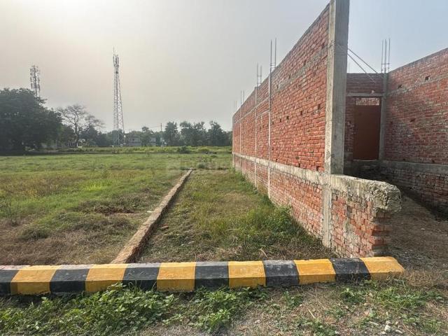 Residential Plot in Pashchim Patti for resale Varanasi. The reference number is 18666197