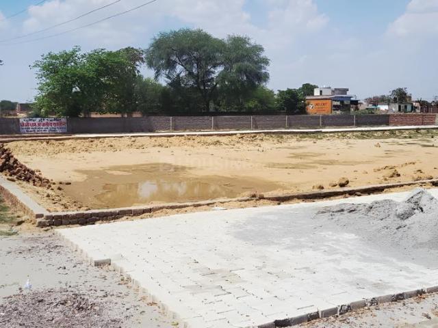 Residential Plot in Parikrama Marg for resale Vrindavan. The reference number is 19937314