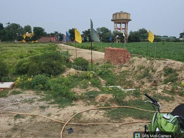 Residential Plot in Parikrama Marg for resale Vrindavan. The reference number is 19937624