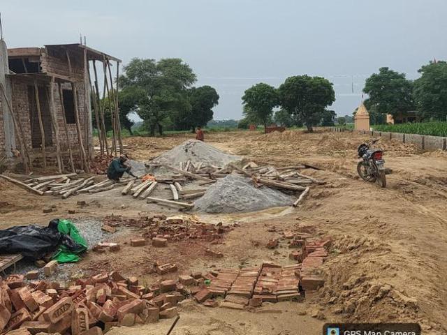 Residential Plot in Parikrama Marg for resale Vrindavan. The reference number is 20957896