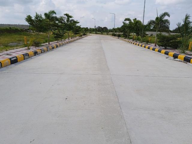 Residential Plot in Patancheru for resale Sangareddy. The reference number is 6996964