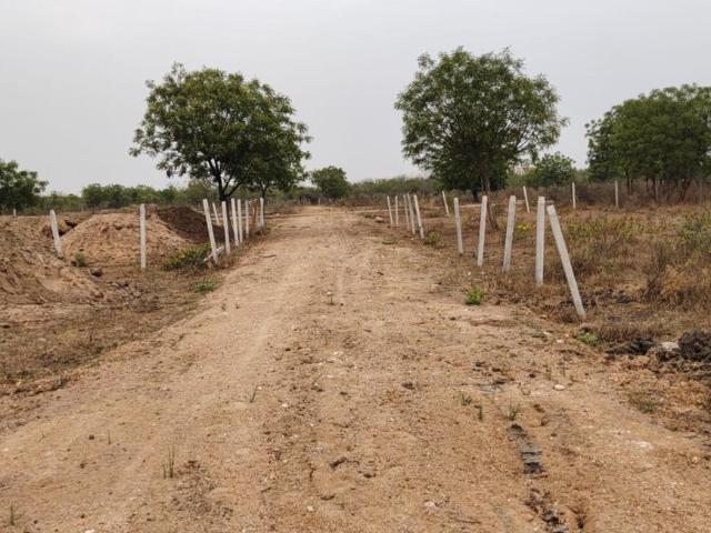 Residential Plot in Patancheru for resale Sangareddy. The reference number is 9118396