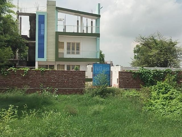 Residential Plot in Pathauli Village for resale Agra. The reference number is 20803916