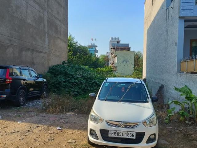 Residential Plot in Peer Muchalla for resale Zirakpur. The reference number is 21330057
