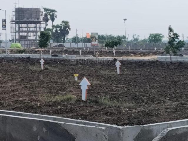 Residential Plot in Penamaluru for resale Vijayawada. The reference number is 21099013