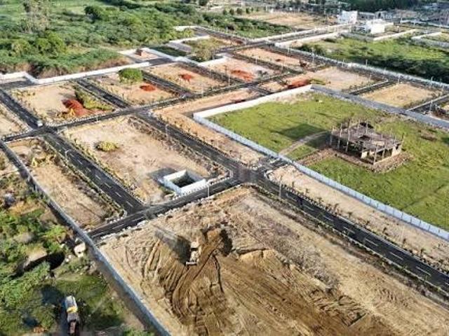Residential Plot in Perumbakkam for resale Chennai. The reference number is 18669555