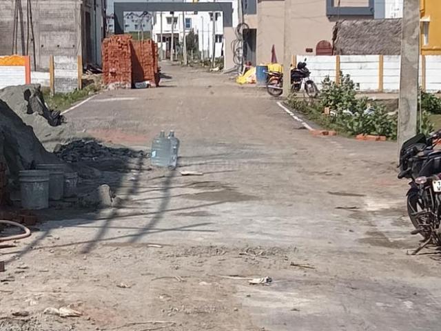 Residential Plot in Perungalathur for resale Chennai. The reference number is 21006929
