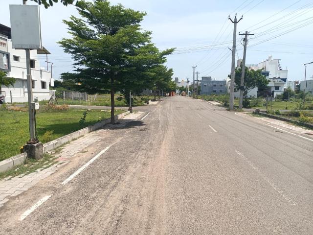 Residential Plot in Perungalathur for resale Chennai. The reference number is 21182090