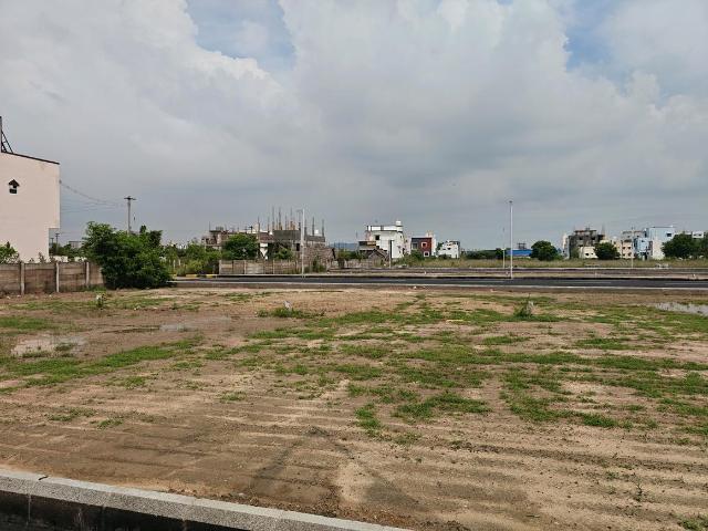 Residential Plot in Perungalathur for resale Chennai. The reference number is 21354176