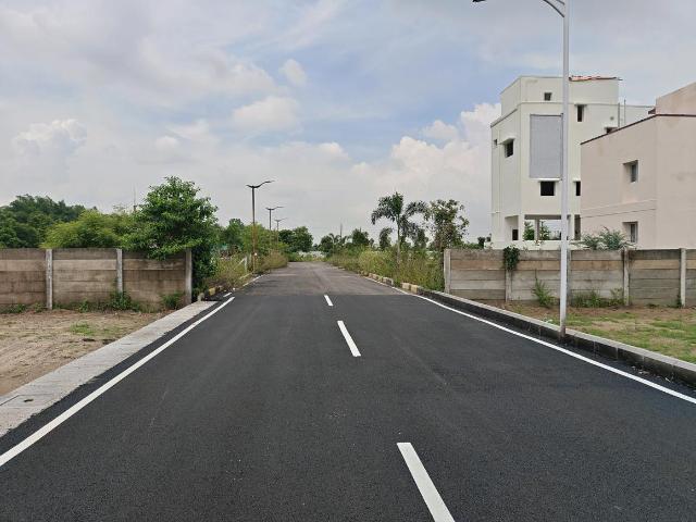 Residential Plot in Perungalathur for resale Chennai. The reference number is 21354193