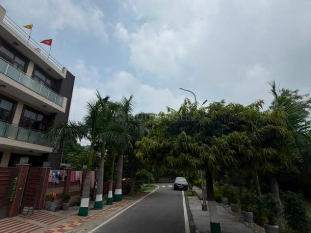 Residential Plot in Phi II for resale Greater Noida. The reference number is 20747983