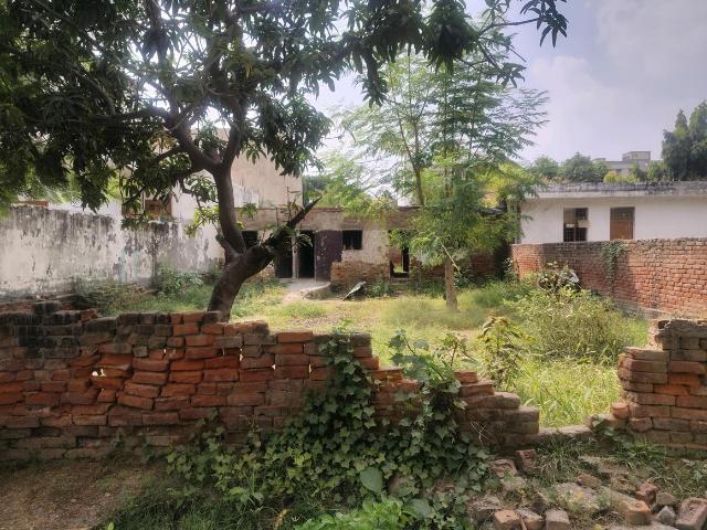 Residential Plot in Phi II for resale Greater Noida. The reference number is 21177791